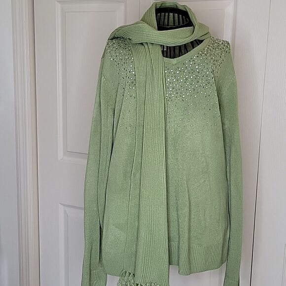 CAROL TAYLOR Green V-neck Sweater with Removeable Scarf Size Large - Picture 2 of 6